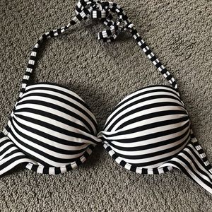 Black and white push up bikini top